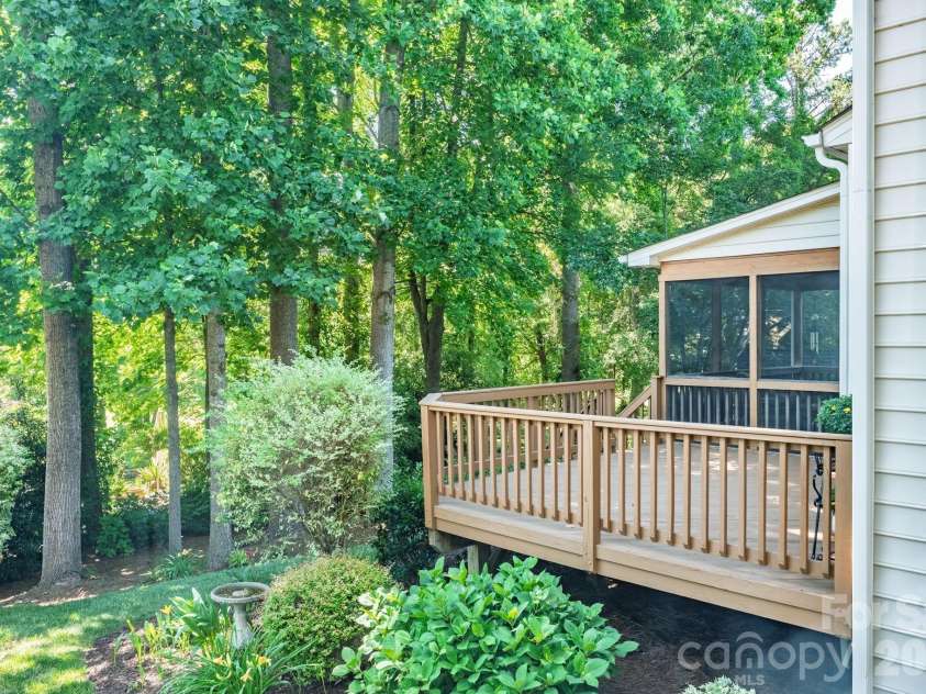 15936 Northstone Drive, Huntersville, NC 28078.  MLS# CAR4391783, YatesRealty ID 37906. 