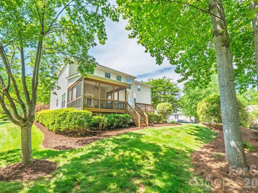 15936 Northstone Drive, Huntersville, NC 28078.  MLS# CAR4391783, YatesRealty ID 37906. 