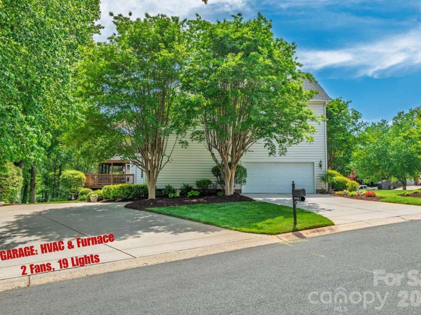 15936 Northstone Drive, Huntersville, NC 28078.  MLS# CAR4391783, YatesRealty ID 37906. 