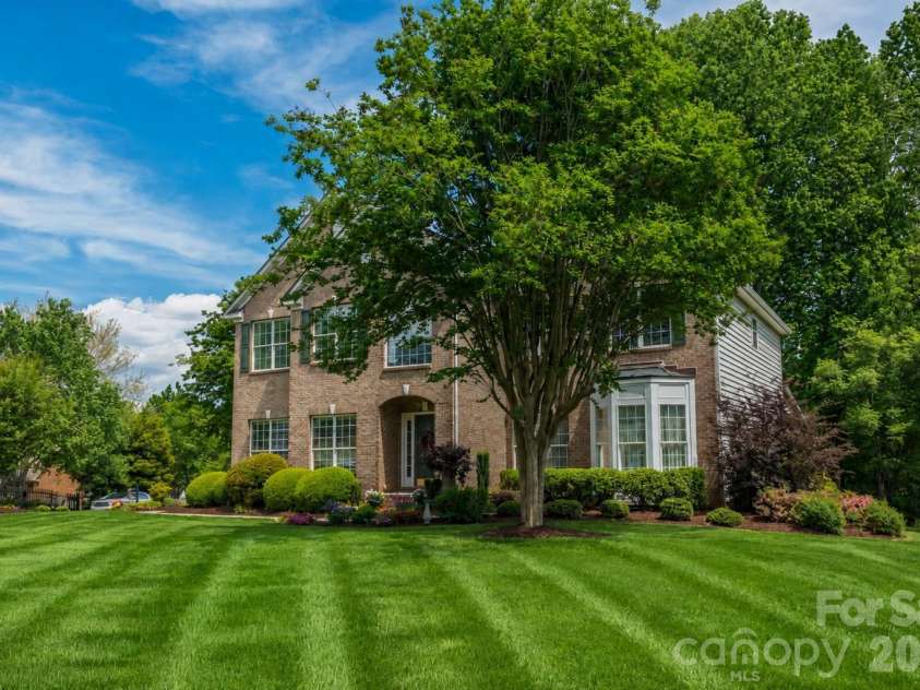 15936 Northstone Drive, Huntersville, NC 28078.  MLS# CAR4391783, YatesRealty ID 37906. 