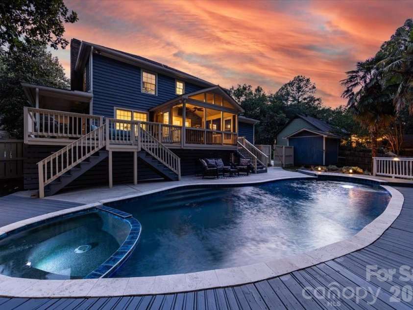 6601 Woodshed Circle, Charlotte, NC 28270.  MLS# CAR4405075, YatesRealty ID 37908. 