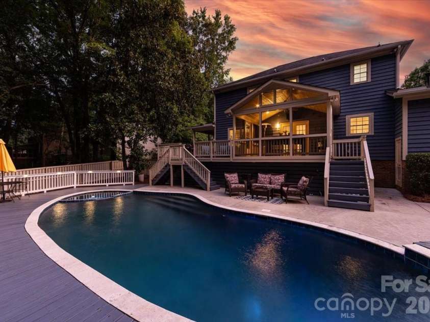 6601 Woodshed Circle, Charlotte, NC 28270.  MLS# CAR4405075, YatesRealty ID 37908. 