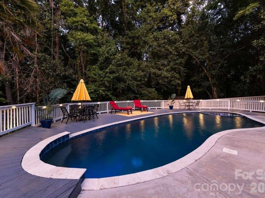 6601 Woodshed Circle, Charlotte, NC 28270.  MLS# CAR4405075, YatesRealty ID 37908. 