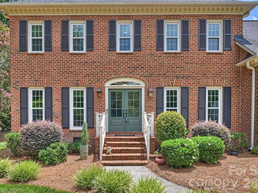 9436 Hathwyck Court, Matthews, NC 28105.  MLS# CAR4372188, YatesRealty ID 37909. Beaautiful double doors