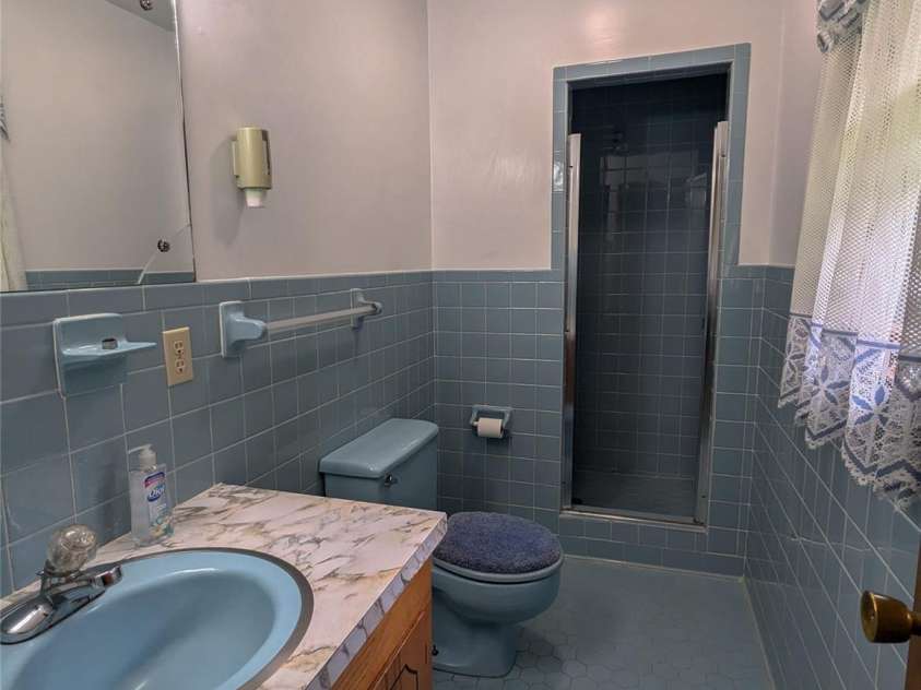 1524 Seven Mile Ridge Road, Burnsville, NC 28714.  MLS# CAR4166192, YatesRealty ID 3791. 