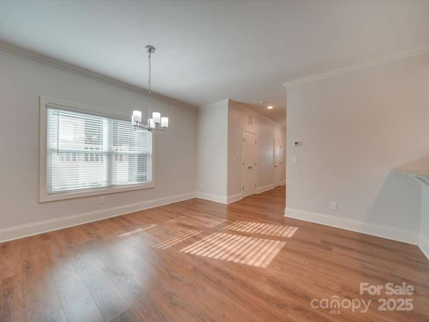 15334 Birkdale Commons Parkway, Huntersville, NC 28078.  MLS# CAR4207665, YatesRealty ID 3791. Dining Room