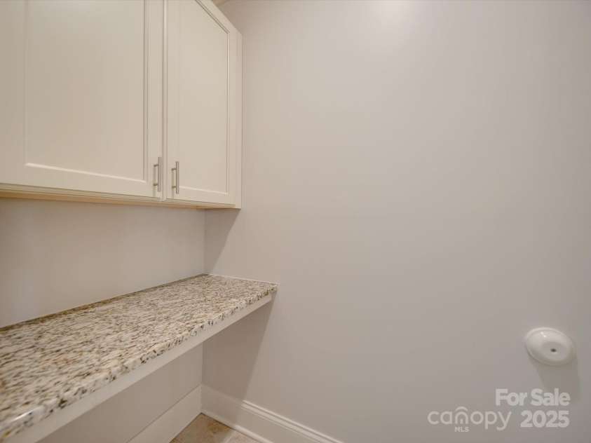 15334 Birkdale Commons Parkway, Huntersville, NC 28078.  MLS# CAR4207665, YatesRealty ID 3791. Laundry Room