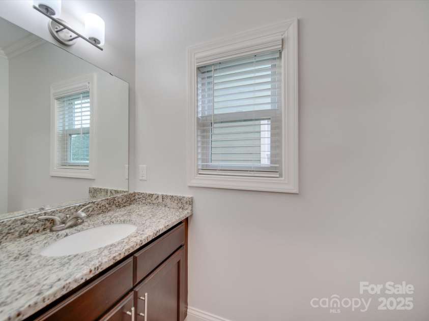 15334 Birkdale Commons Parkway, Huntersville, NC 28078.  MLS# CAR4207665, YatesRealty ID 3791. Powder Room