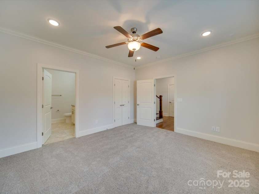 15334 Birkdale Commons Parkway, Huntersville, NC 28078.  MLS# CAR4207665, YatesRealty ID 3791. Primary Bedroom