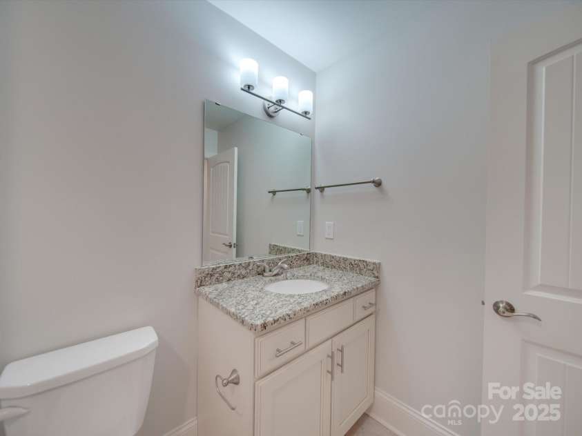 15334 Birkdale Commons Parkway, Huntersville, NC 28078.  MLS# CAR4207665, YatesRealty ID 3791. Secondary Bathroom