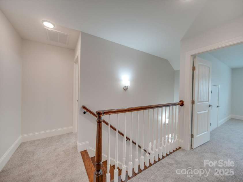 15334 Birkdale Commons Parkway, Huntersville, NC 28078.  MLS# CAR4207665, YatesRealty ID 3791. Top of Stairs