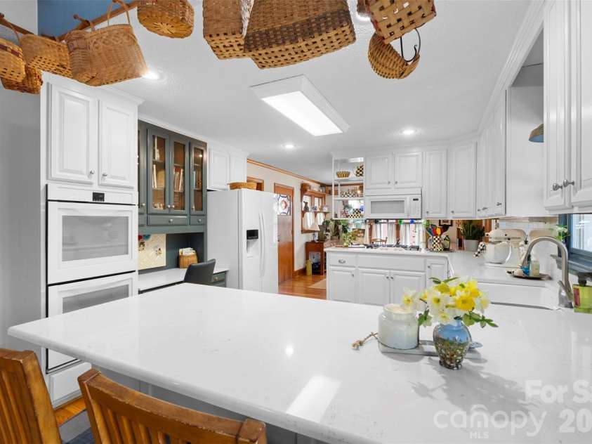 1615 Eastwood Drive, Kannapolis, NC 28081.  MLS# CAR4347467, YatesRealty ID 3791. Kitchen