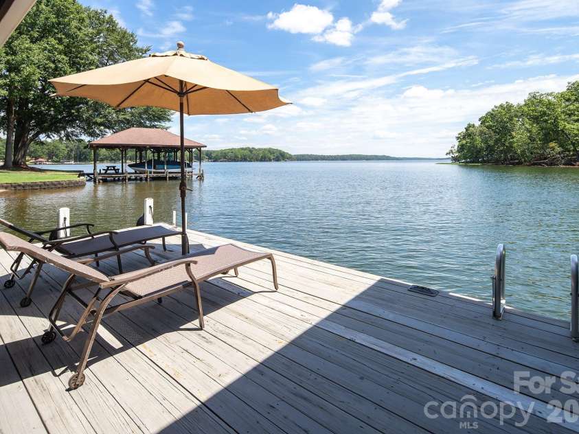 136 Lakeland Circle, Mount Gilead, NC 27306.  MLS# CAR4402425, YatesRealty ID 37914. 