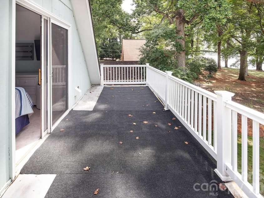 136 Lakeland Circle, Mount Gilead, NC 27306.  MLS# CAR4402425, YatesRealty ID 37914. 