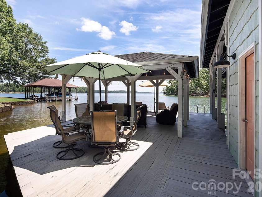 136 Lakeland Circle, Mount Gilead, NC 27306.  MLS# CAR4402425, YatesRealty ID 37914. 