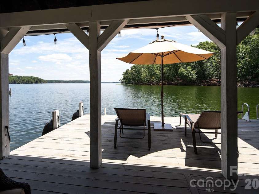 136 Lakeland Circle, Mount Gilead, NC 27306.  MLS# CAR4402425, YatesRealty ID 37914. 