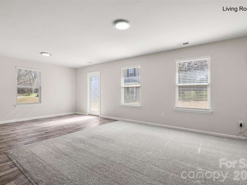 463 Barr Street, Lancaster, SC 29720.  MLS# CAR4354951, YatesRealty ID 3792. 