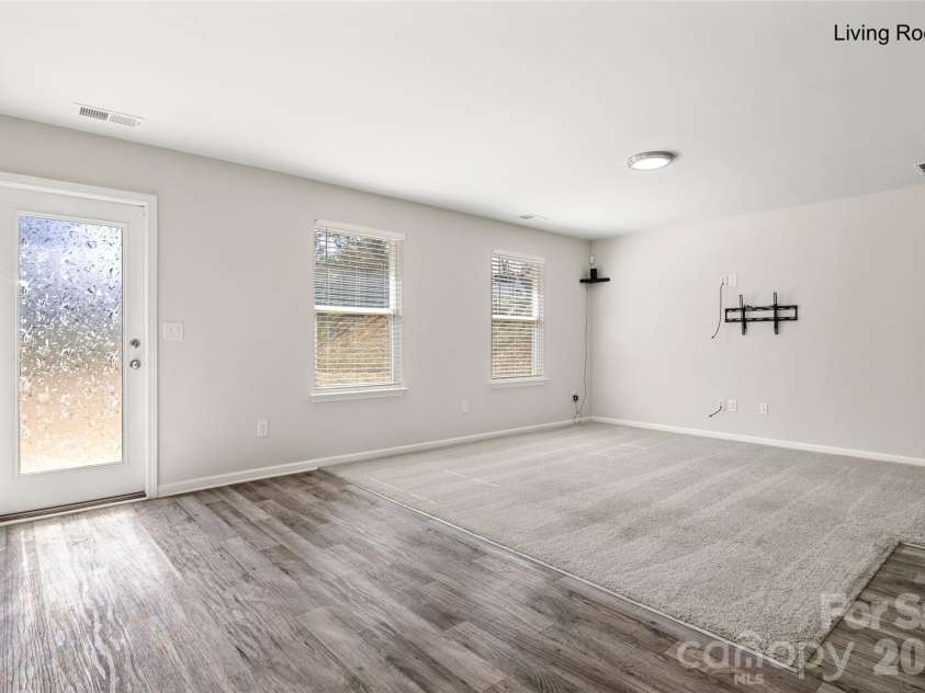 463 Barr Street, Lancaster, SC 29720.  MLS# CAR4354951, YatesRealty ID 3792. 