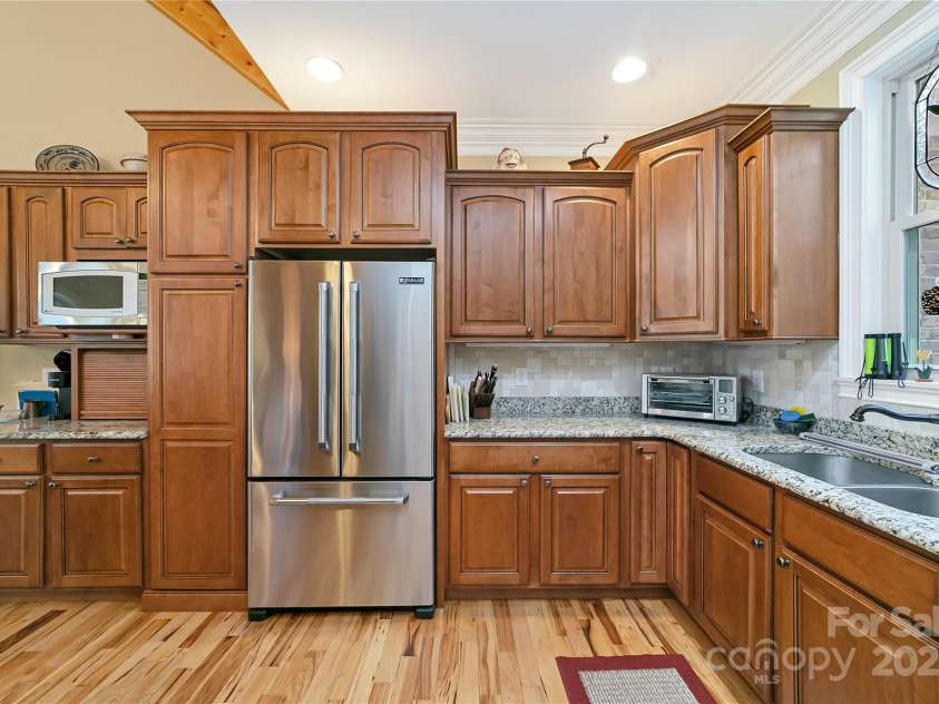 986 Salola Lane, Brevard, NC 28712.  MLS# CAR4141293, YatesRealty ID 3792. 