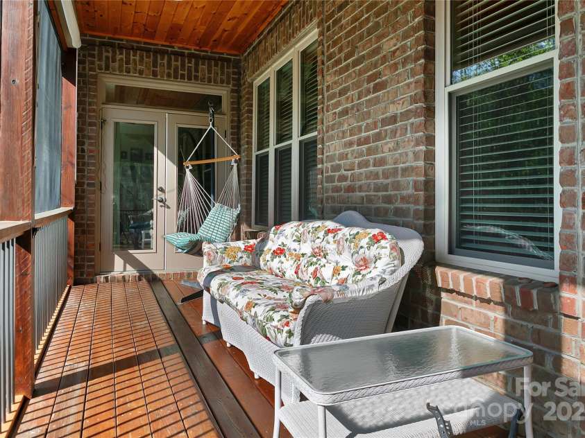 986 Salola Lane, Brevard, NC 28712.  MLS# CAR4141293, YatesRealty ID 3792. 