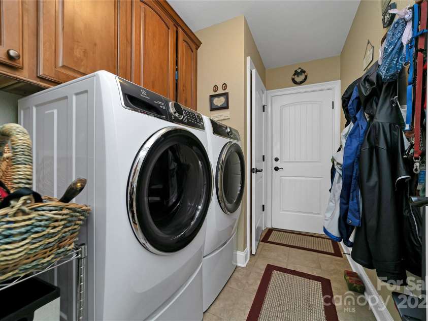 986 Salola Lane, Brevard, NC 28712.  MLS# CAR4141293, YatesRealty ID 3792. 