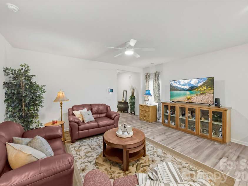 2928 Legacy Ridge Lane, Catawba, NC 28609.  MLS# CAR4391461, YatesRealty ID 37920. 
