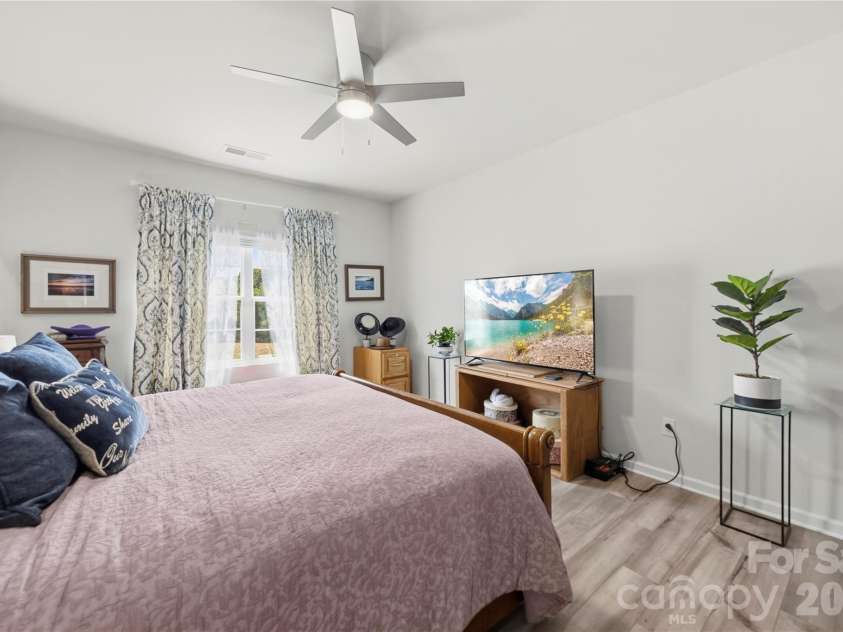 2928 Legacy Ridge Lane, Catawba, NC 28609.  MLS# CAR4391461, YatesRealty ID 37920. 