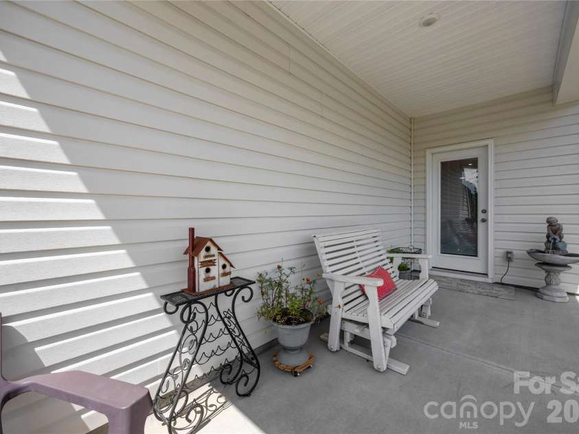 2928 Legacy Ridge Lane, Catawba, NC 28609.  MLS# CAR4391461, YatesRealty ID 37920. 
