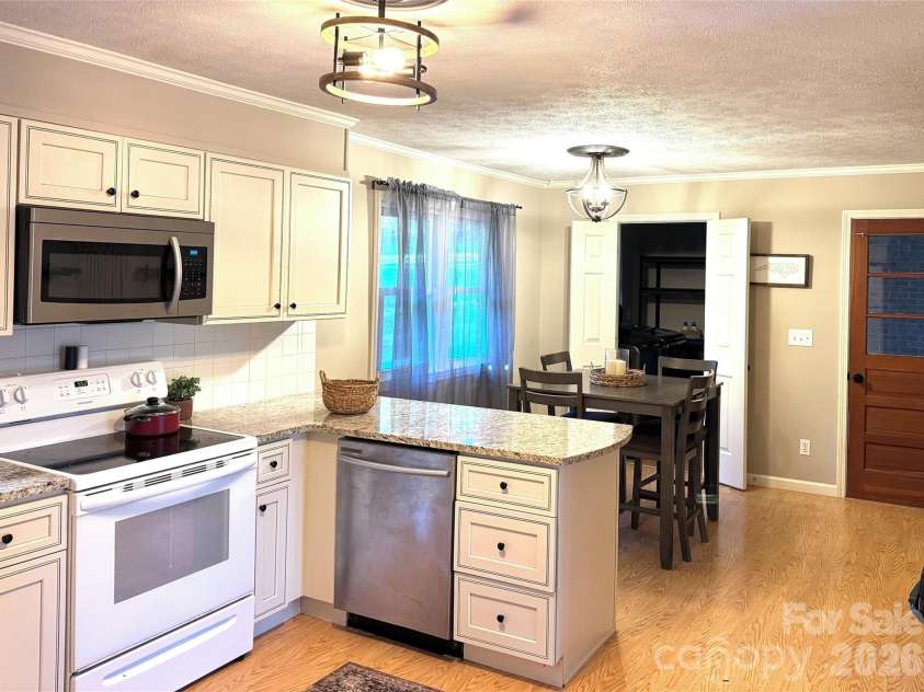 96 Rolling Hills Road, Mills River, NC 28759.  MLS# CAR4400685, YatesRealty ID 37923. 