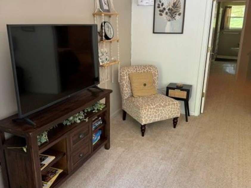 96 Rolling Hills Road, Mills River, NC 28759.  MLS# CAR4400685, YatesRealty ID 37923. Right side