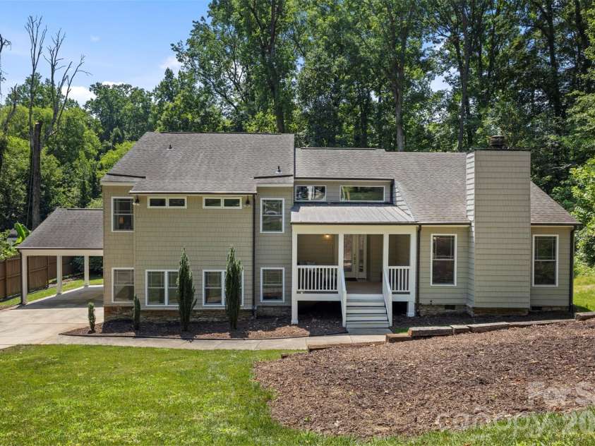 6219 Fair Valley Drive, Charlotte, NC 28226.  MLS# CAR4400591, YatesRealty ID 37924. 