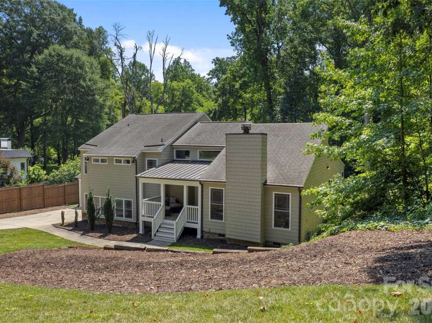 6219 Fair Valley Drive, Charlotte, NC 28226.  MLS# CAR4400591, YatesRealty ID 37924. 