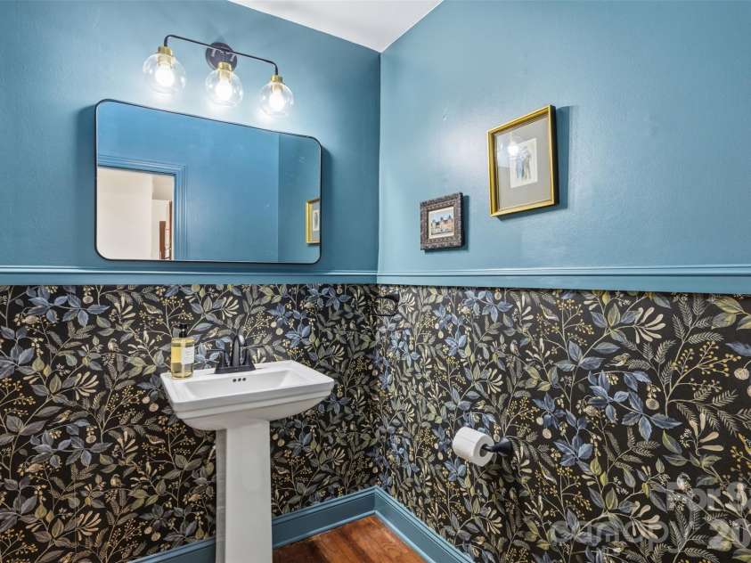 6219 Fair Valley Drive, Charlotte, NC 28226.  MLS# CAR4400591, YatesRealty ID 37924. 