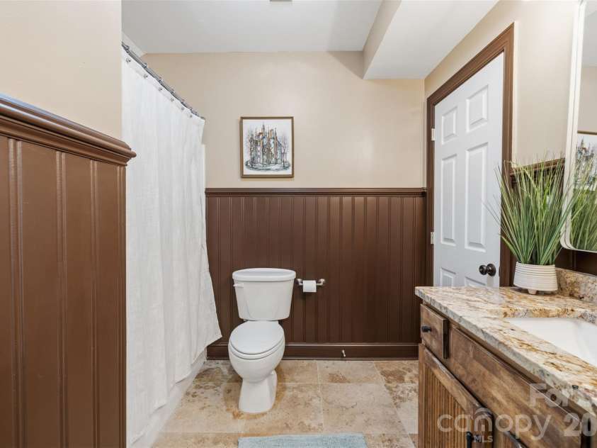 6219 Fair Valley Drive, Charlotte, NC 28226.  MLS# CAR4400591, YatesRealty ID 37924. 