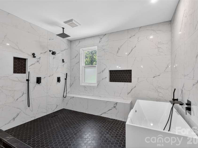 8512 Prince Valiant Drive, Marvin, NC 28173.  MLS# CAR4427176, YatesRealty ID 37925. 