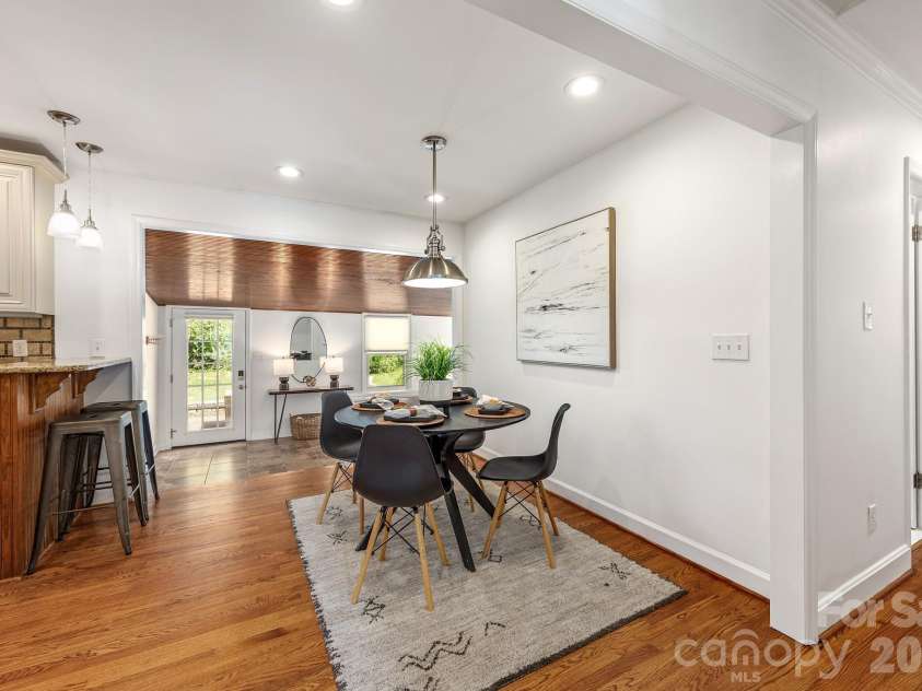 3600 Litchfield Road, Charlotte, NC 28211.  MLS# CAR4401318, YatesRealty ID 37926. 