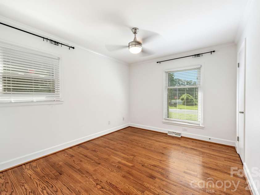 3600 Litchfield Road, Charlotte, NC 28211.  MLS# CAR4401318, YatesRealty ID 37926. 