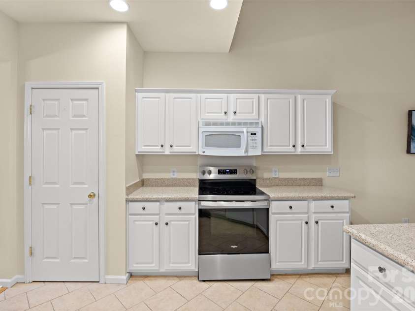 12036 Humboldt Drive, Charlotte, NC 28277.  MLS# CAR4400878, YatesRealty ID 37929. 
