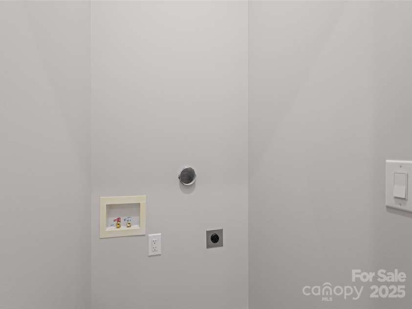 148 Amblers Knoll Road, Weaverville, NC 28787.  MLS# CAR4253906, YatesRealty ID 3793. 2nd Laundry (Basement)