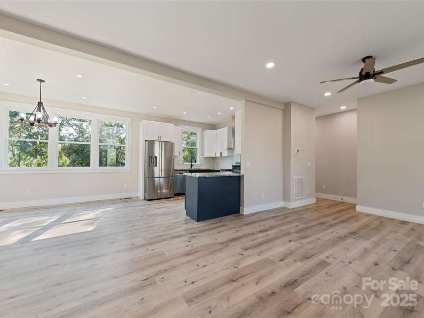 148 Amblers Knoll Road, Weaverville, NC 28787.  MLS# CAR4253906, YatesRealty ID 3793. 