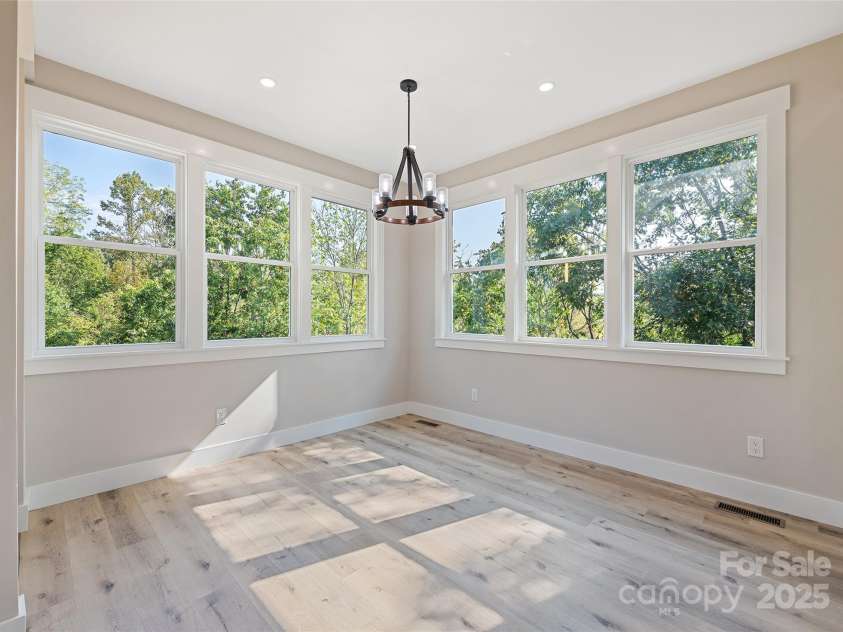 148 Amblers Knoll Road, Weaverville, NC 28787.  MLS# CAR4253906, YatesRealty ID 3793. 