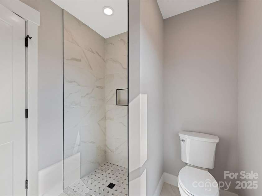 148 Amblers Knoll Road, Weaverville, NC 28787.  MLS# CAR4253906, YatesRealty ID 3793. Primary Bathroom One