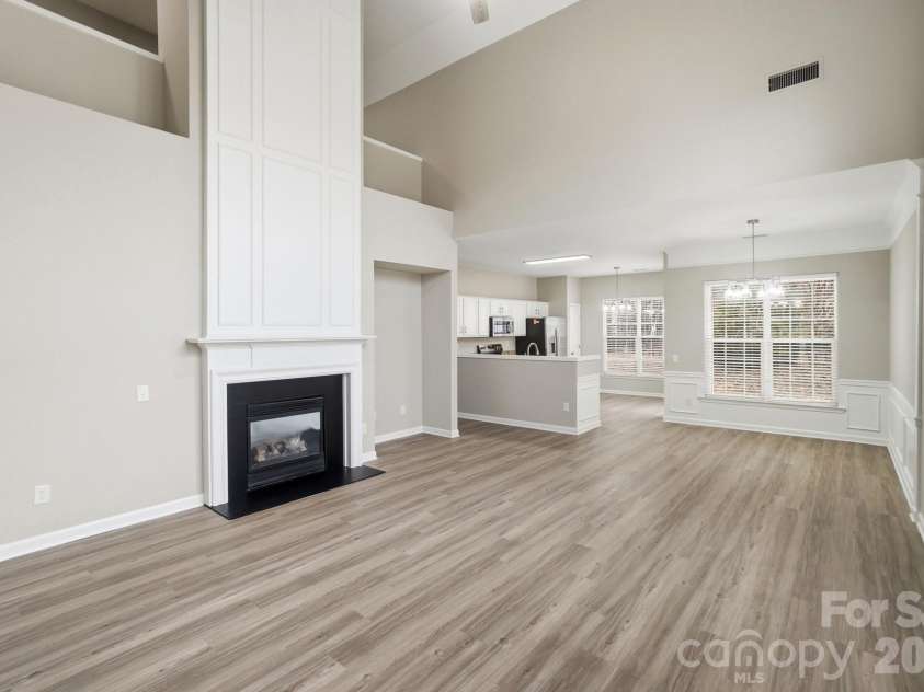 8835 Kestral Ridge Drive, Charlotte, NC 28269.  MLS# CAR4353164, YatesRealty ID 3793. 