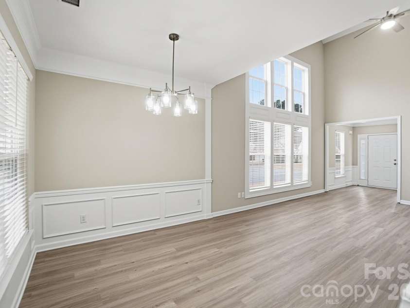 8835 Kestral Ridge Drive, Charlotte, NC 28269.  MLS# CAR4353164, YatesRealty ID 3793. 