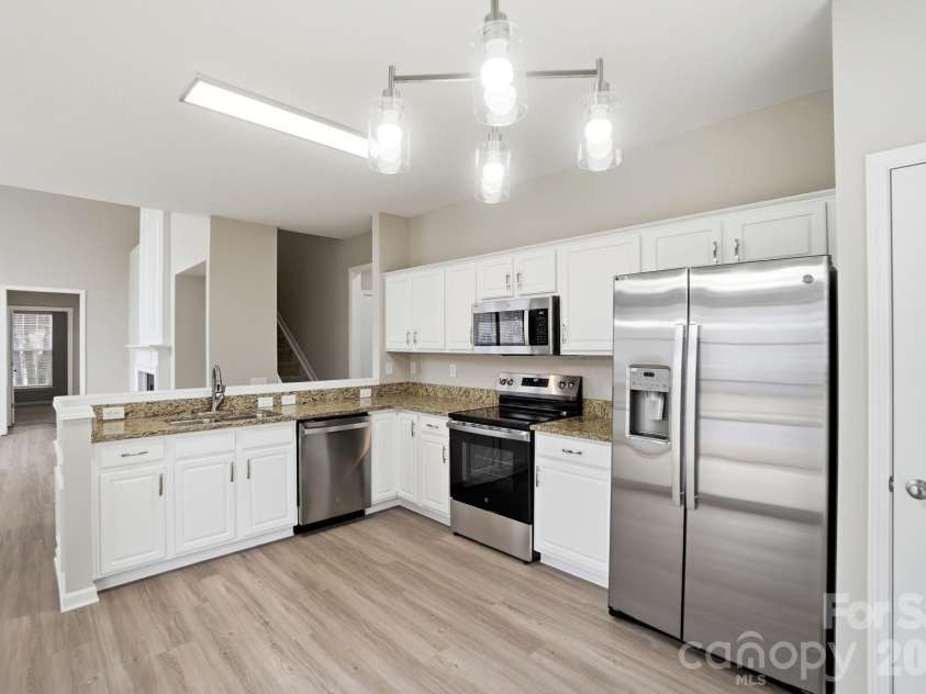8835 Kestral Ridge Drive, Charlotte, NC 28269.  MLS# CAR4353164, YatesRealty ID 3793. 