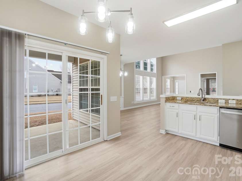 8835 Kestral Ridge Drive, Charlotte, NC 28269.  MLS# CAR4353164, YatesRealty ID 3793. 