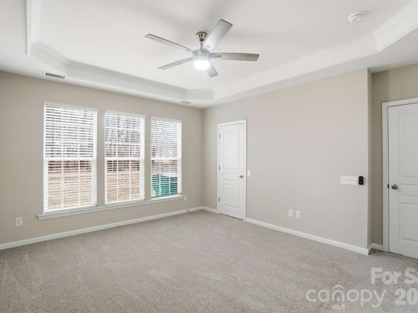 8835 Kestral Ridge Drive, Charlotte, NC 28269.  MLS# CAR4353164, YatesRealty ID 3793. 