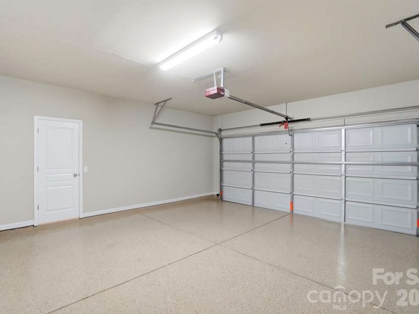 8835 Kestral Ridge Drive, Charlotte, NC 28269.  MLS# CAR4353164, YatesRealty ID 3793. 