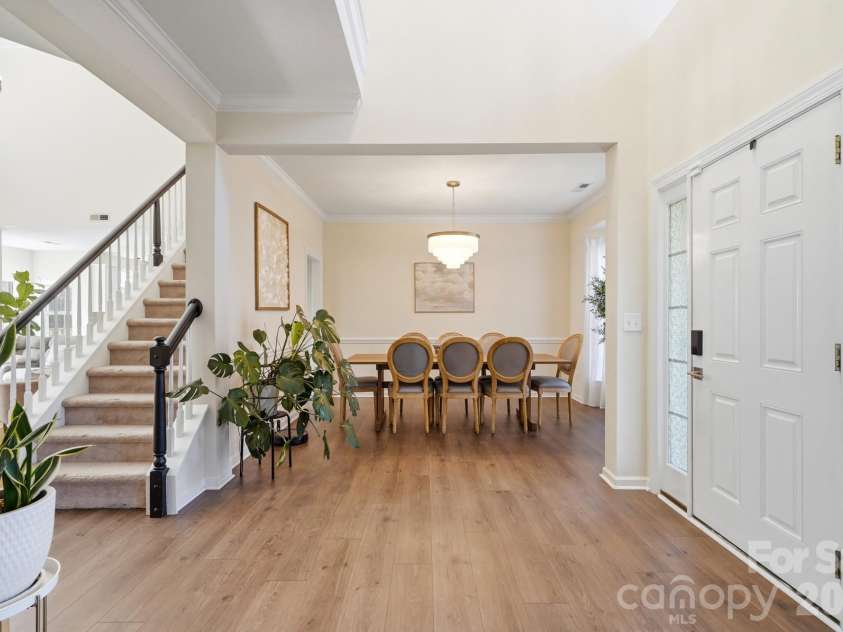6226 Castlecove Road, Charlotte, NC 28278.  MLS# CAR4405001, YatesRealty ID 37930. 