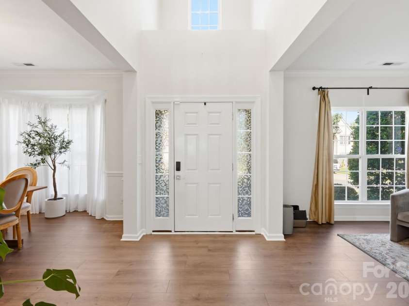 6226 Castlecove Road, Charlotte, NC 28278.  MLS# CAR4405001, YatesRealty ID 37930. 